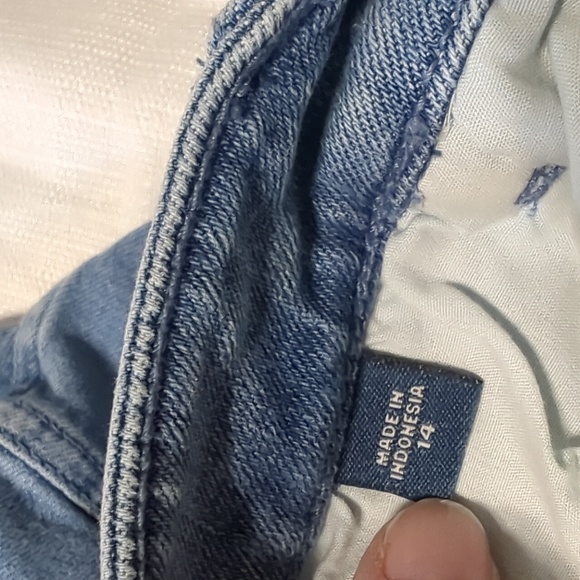 JJill Bermuda shorts in light denim sz 14 - Picture 3 of 4